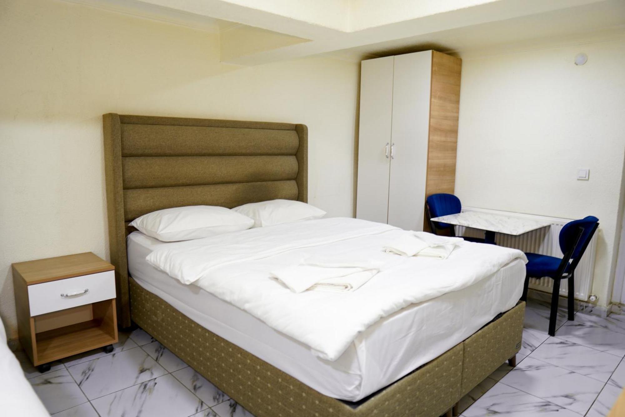 Laos Otel